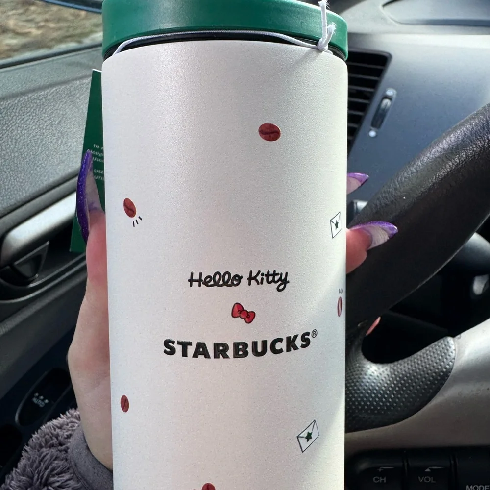 Hello kitty x Starbucks tumbler bundle - Picture 6 of 7